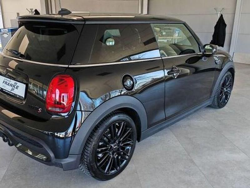 Gebraucht Mini Cooper Classic 178 PS (130 kW) 2022 Andere Kleinwagen