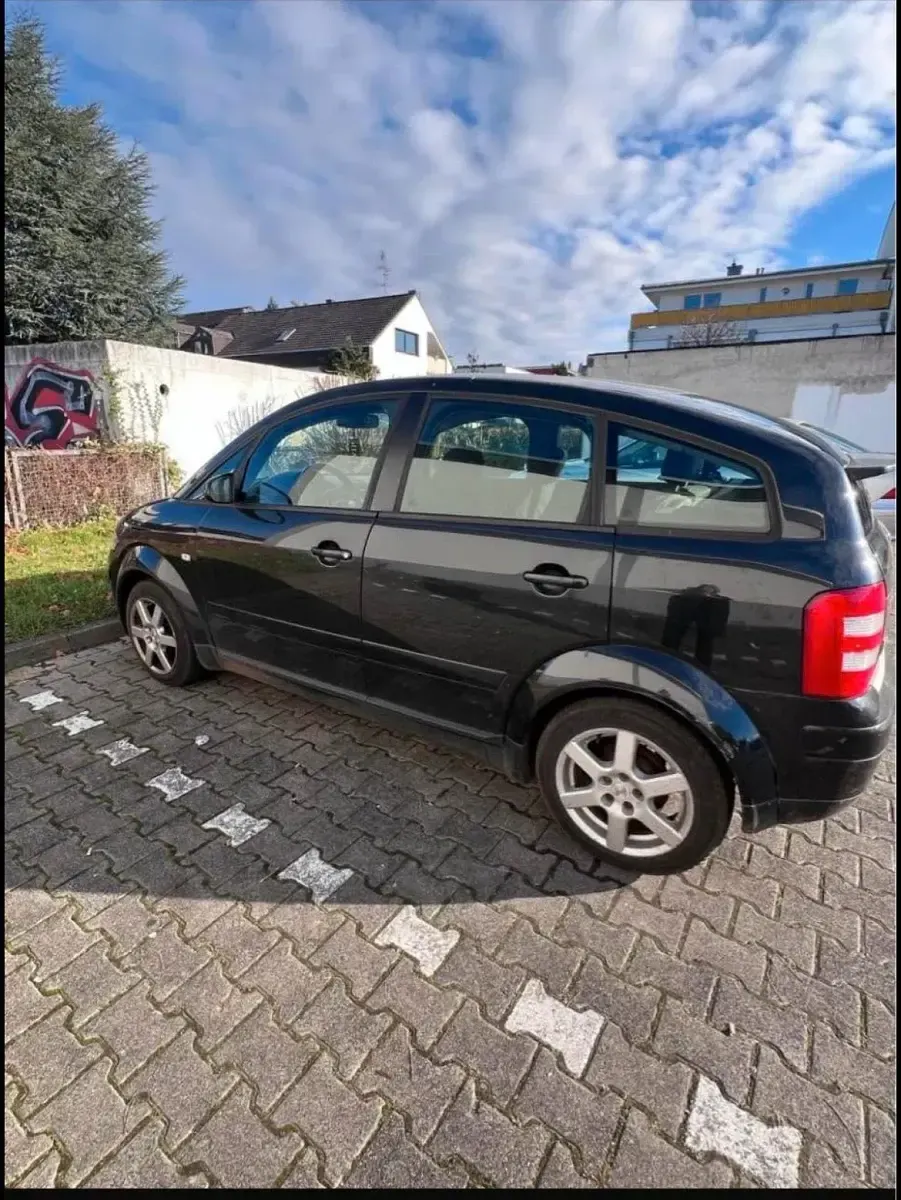 Gebraucht Audi A2 70 PS (51 kW) 2005 Schwarz Kleinwagen