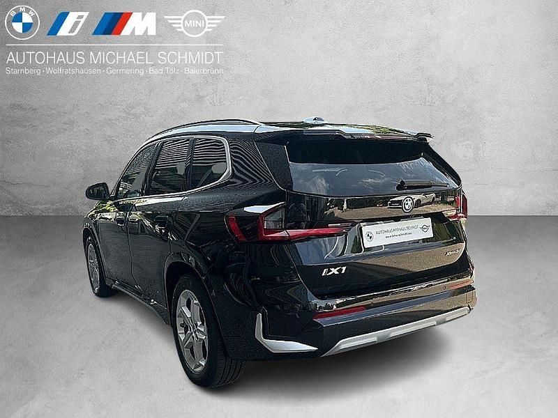Neu BMW iX1 xLine 230 kW (313 PS) 2025 Black sapphire SUV