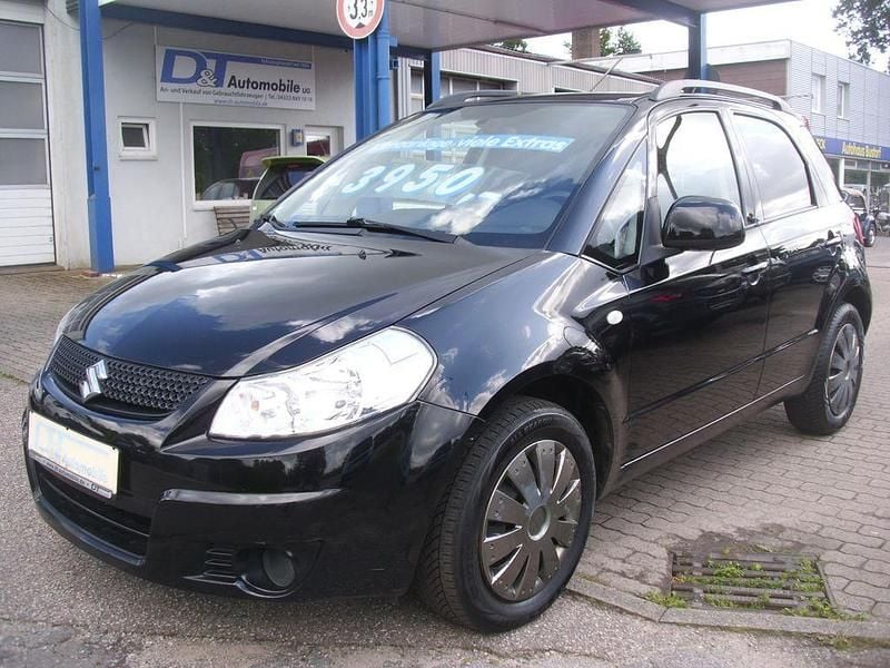 Schwarz Gebraucht 2010 Suzuki SX4 Club Limousine | 3.950 € (Guter Preis) - Bild 1/4