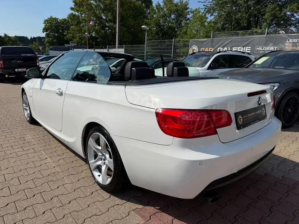 Gebraucht BMW 320 Cabriolet M Sport 184 PS (135 kW) 2013 Weiß Cabrio
