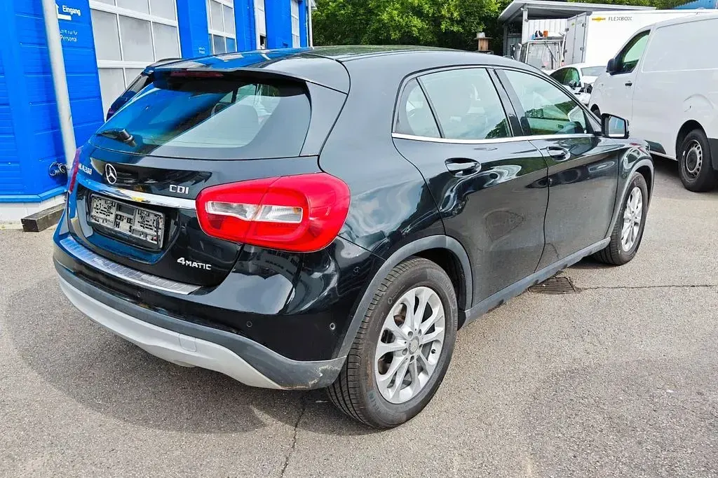 Gebraucht Mercedes GLA200 136 PS (100 kW) 2014 Schwarz SUV
