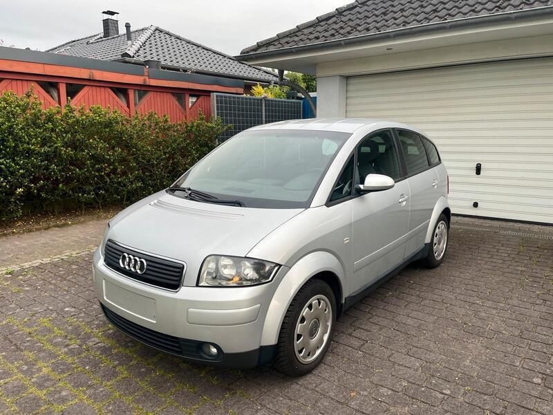 Silber Gebraucht 2003 Audi A2 Kleinwagen | 3.333 € (Etwas zu teuer) - Bild 1/4