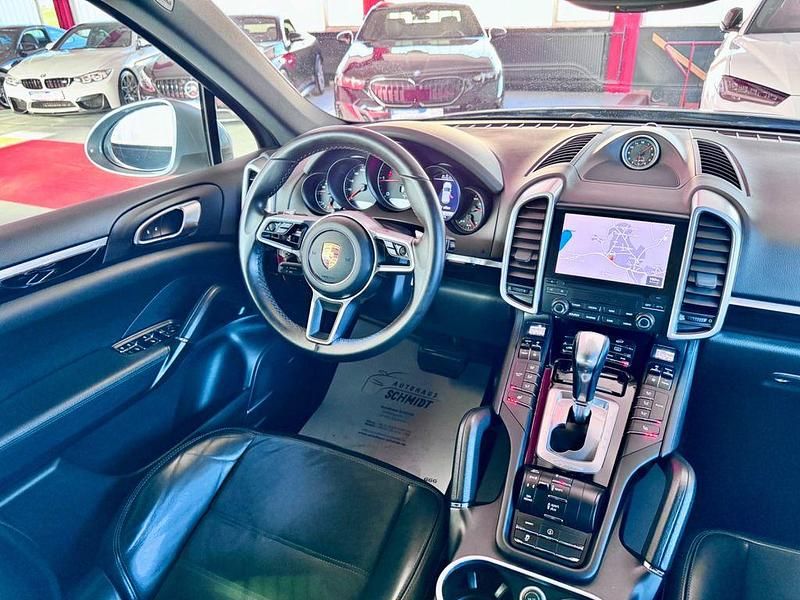 Gebraucht Porsche Cayenne Platinum Edition 262 PS (192 kW) 2016 Silber SUV