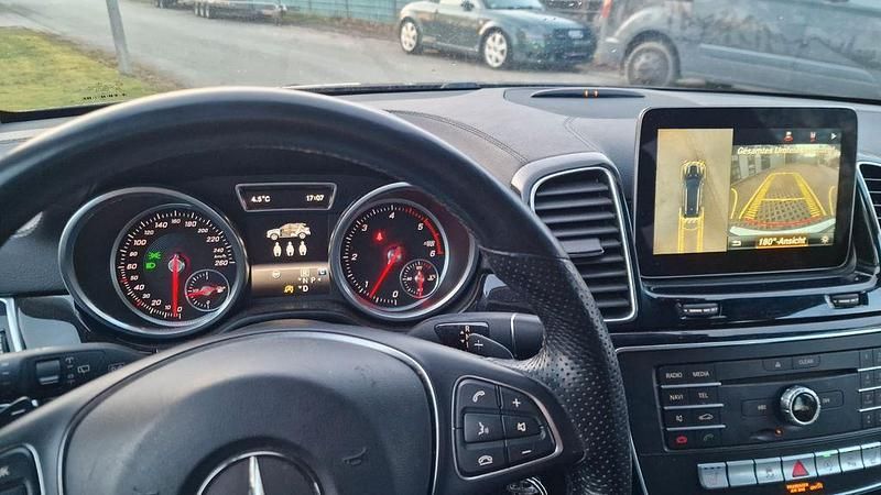 Gebraucht Mercedes GLE350 AMG line 258 PS (189 kW) 2016 Blau SUV