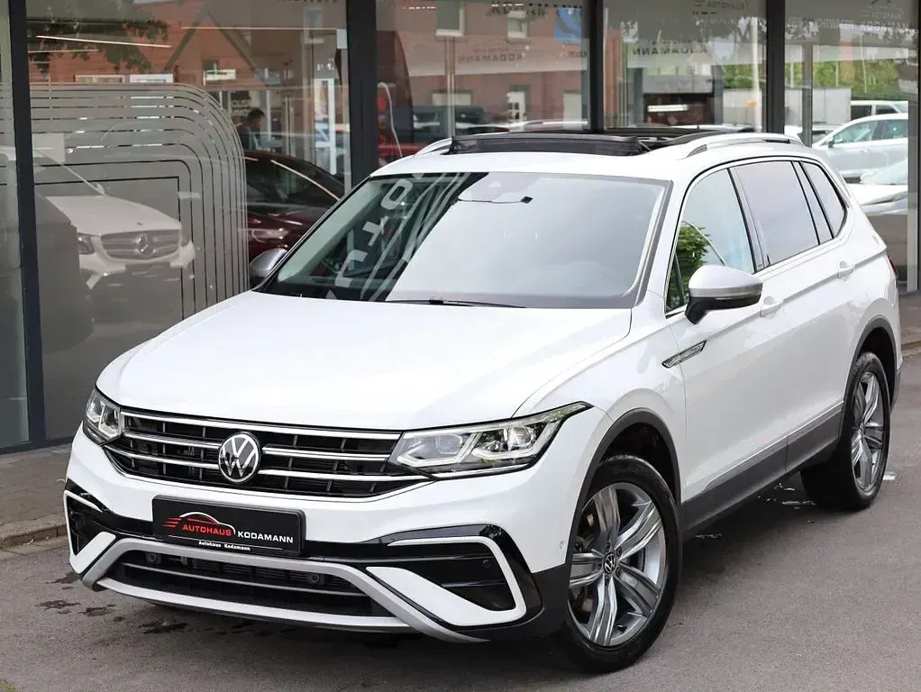 Gebraucht VW Tiguan Allspace Elegance 245 PS (180 kW) 2022 Weiß SUV