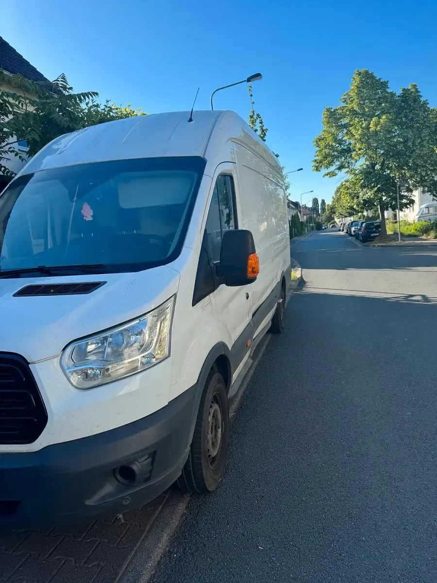 Gebraucht Ford Transit Trend 131 PS (96 kW) 2019 Weiß Van
