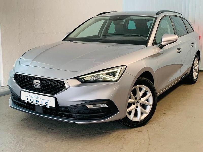 Silber Gebraucht 2022 Seat Leon Style Limousine | 15.500 € (Fairer Preis) - Bild 1/4