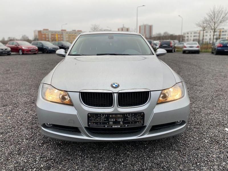 Gebraucht BMW 320 150 PS (110 kW) 2005 Silber Limousine