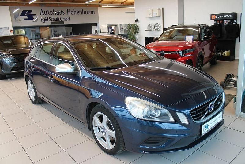 Blau Gebraucht 2013 Volvo V60 R-Design Kombi | 9.990 € (Fairer Preis) - Bild 1/4