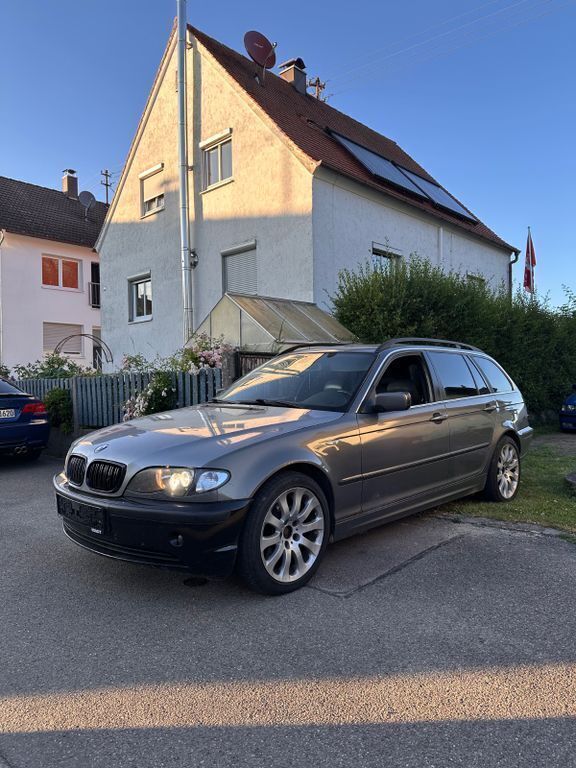 Grau Gebraucht 2004 BMW 320 Exclusive Kombi | 1.150 € (Superpreis) - Bild 1/4