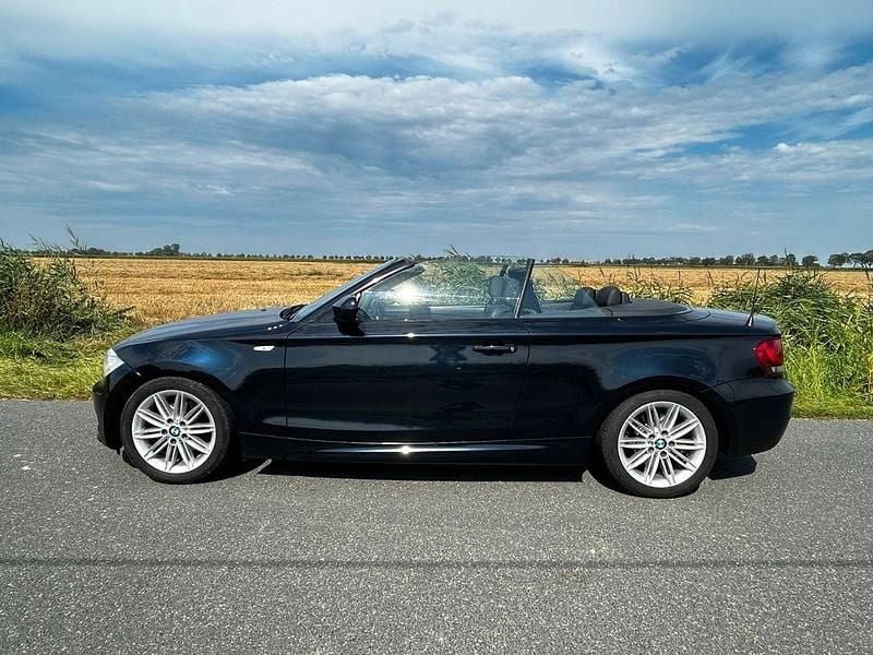 Schwarz Gebraucht 2013 BMW 120 Cabriolet Efficient Dynamics Cabrio | 12.900 € (Etwas zu teuer) - Bild 1/4