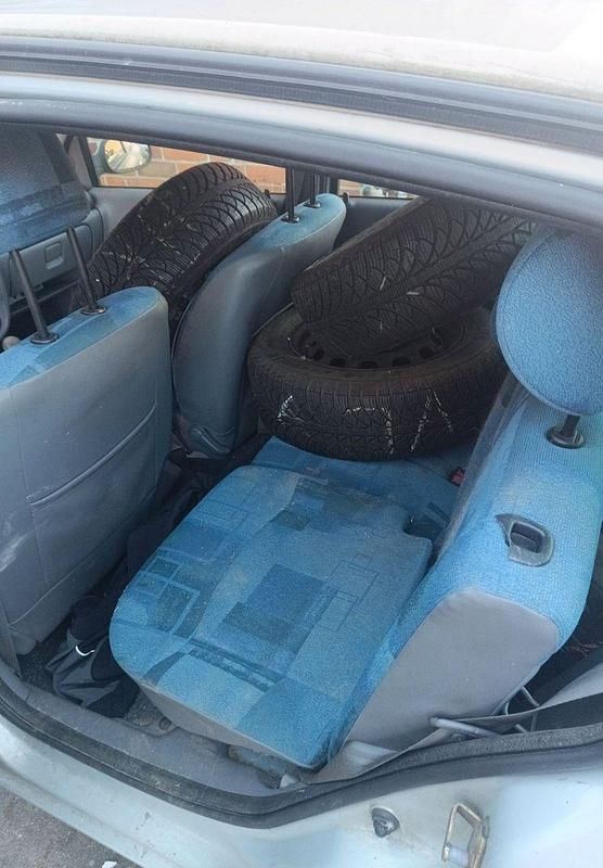 Gebraucht Renault Clio II 75 PS (55 kW) 2000 Grau Limousine