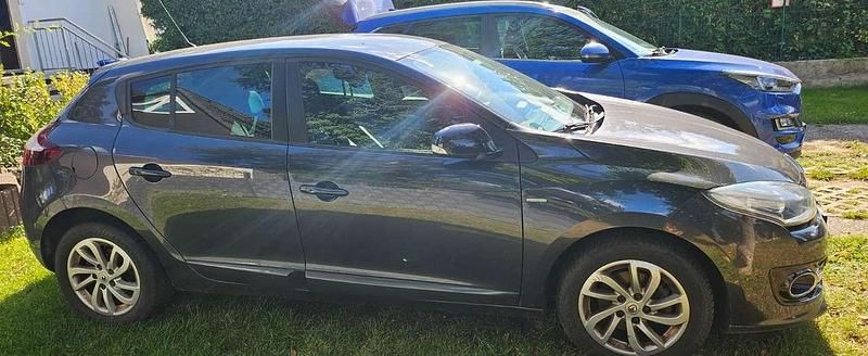 Schwarz Gebraucht 2015 Renault Mégane III Limousine | 5.800 € (Guter Preis) - Bild 1/4