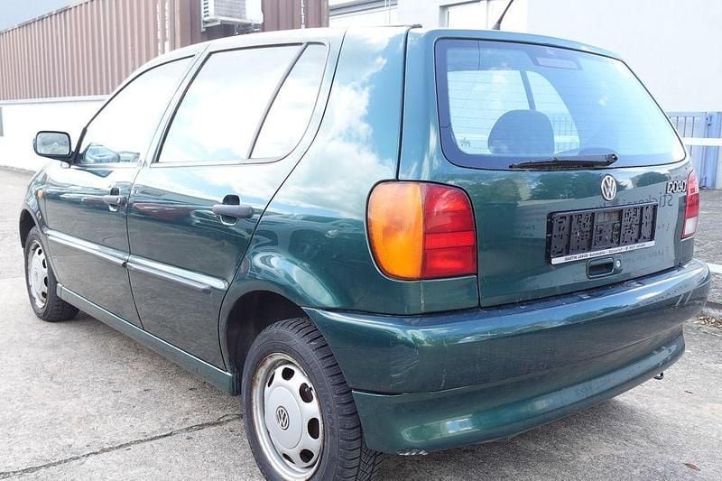 Gebraucht VW Polo 60 PS (44 kW) 1999 Grün Limousine