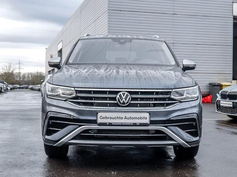 Gebraucht VW Tiguan Allspace Elegance 200 PS (147 kW) 2023 Platinum grey SUV