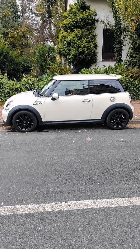Weiß Gebraucht 2011 Mini Cooper S Kleinwagen | 11.500 € (Superpreis) - Bild 1/4