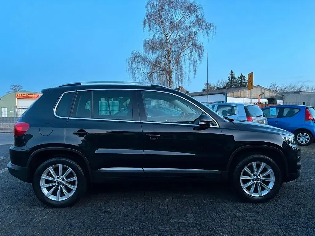 Gebraucht VW Tiguan Sportline 160 PS (117 kW) 2012 Schwarz SUV