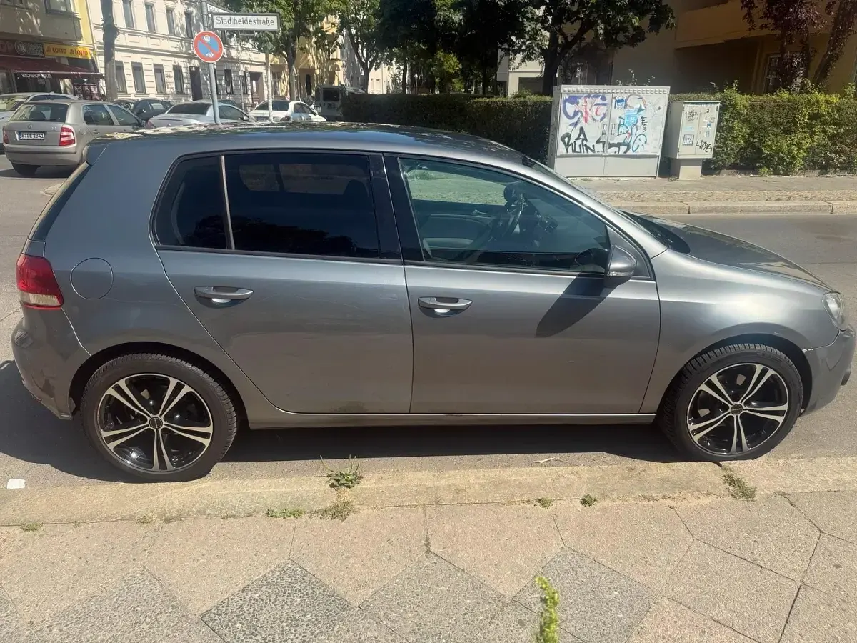 Gebraucht VW Golf VI 80 PS (58 kW) 2009 Grau Kleinwagen