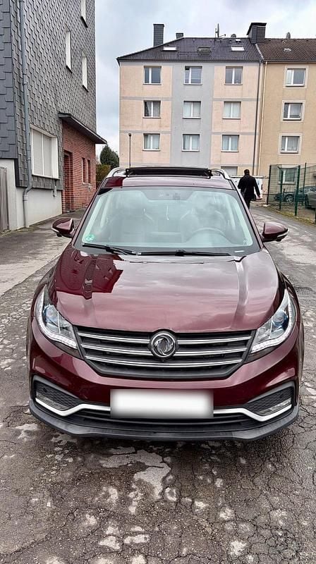 Gebraucht DFSK Glory 580 145 PS (106 kW) 2021 Rot SUV