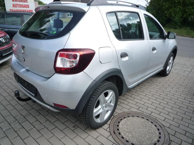 Gebraucht Dacia Sandero Stepway Ambiance 90 PS (66 kW) 2014 Grau Kleinwagen