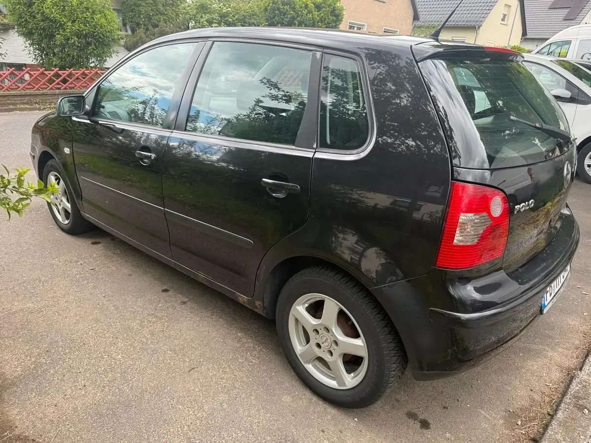 Gebraucht VW Polo 64 PS (47 kW) 2004 Schwarz Kleinwagen