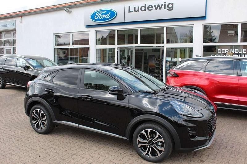 Schwarz Neu 2025 Ford Puma Titanium SUV | 24.990 € (Guter Preis) - Bild 1/4