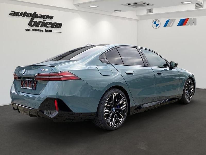 Gebraucht BMW i5 Performance 442 kW (601 PS) 2025 Cape york gruen metallic Limousine