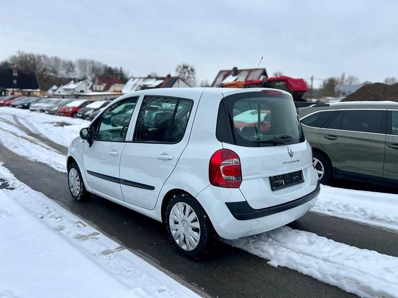 Second-hand Renault Modus 75 CP (55 kW) 2012 Alb Monovolum