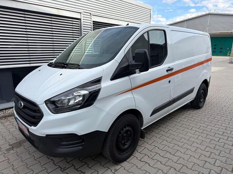 Gebraucht Ford Transit Custom Trend 105 PS (77 kW) 2018 Weiß Van / Kleinbus