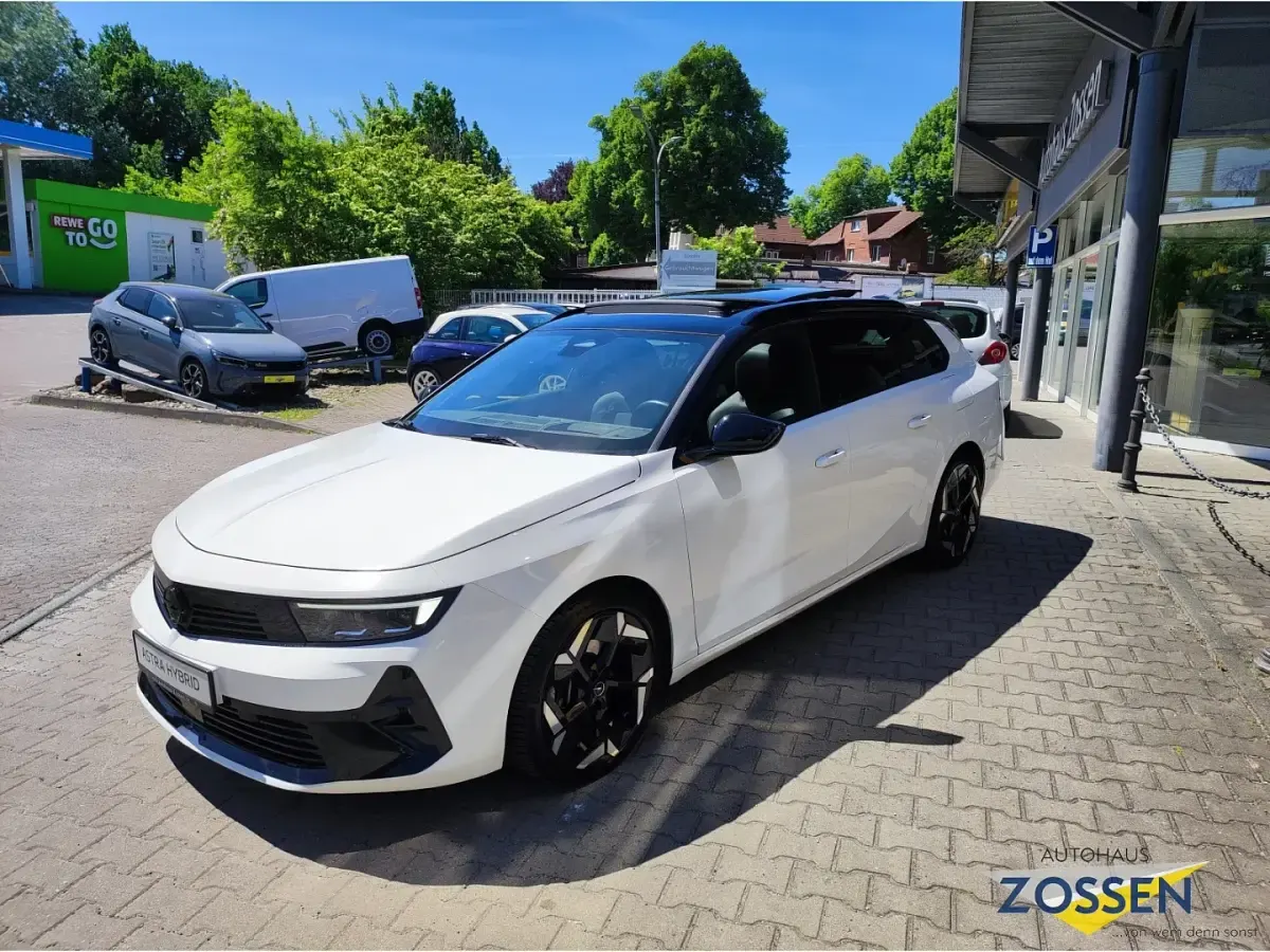 Gebraucht Opel Astra GSe 224 PS (164 kW) 2024 Weiss Kleinwagen
