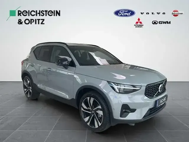 Gebraucht Volvo XC40 145 PS (106 kW) 2025 SUV