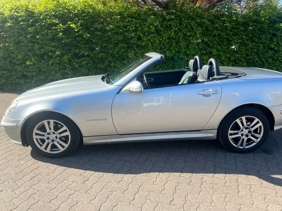 Gebraucht Mercedes SLK200 163 PS (119 kW) 2003 Silber Cabrio