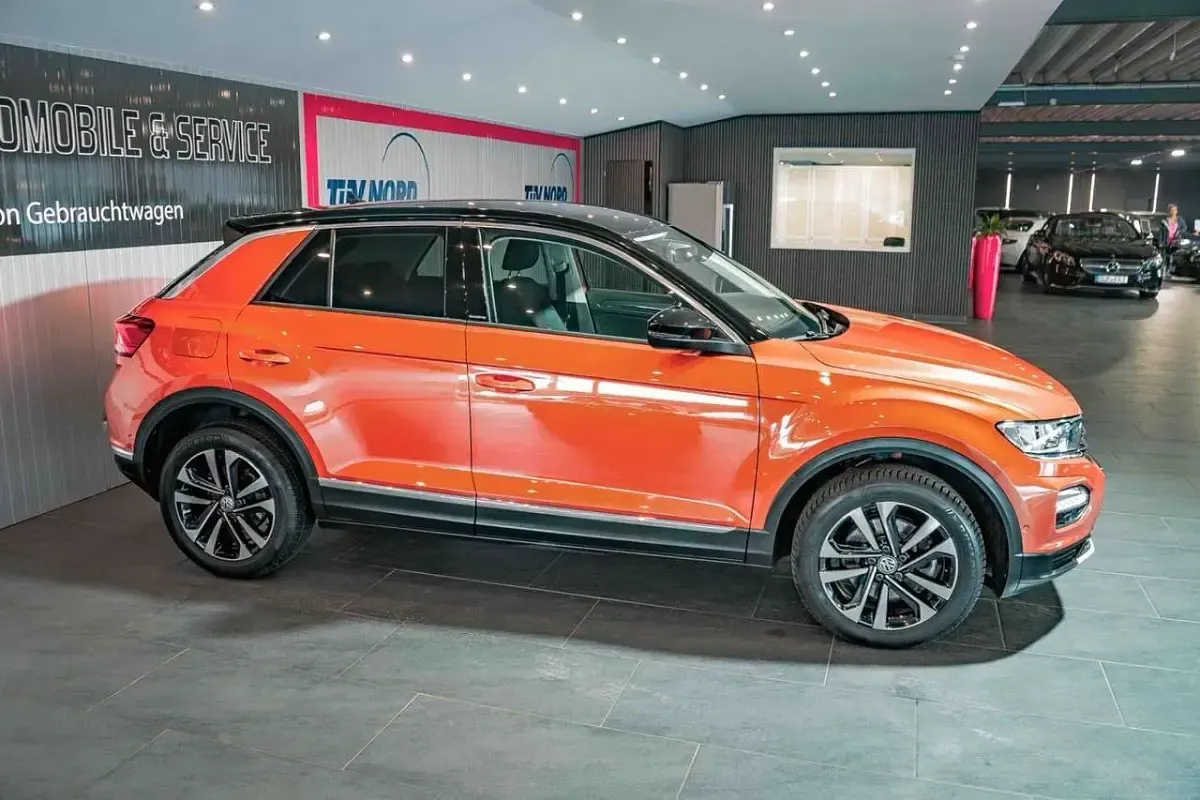 Gebraucht VW T-Roc IQ Drive 150 PS (110 kW) 2019 Orange SUV