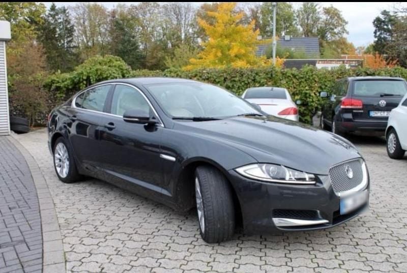 Gebraucht Jaguar XF 200 PS (147 kW) 2012 Schwarz Limousine
