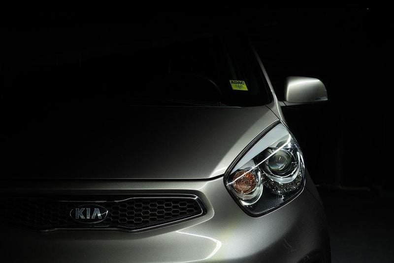 Grau Gebraucht 2013 Kia Picanto Attract Kleinwagen | 5.500 € (Guter Preis) - Bild 1/4