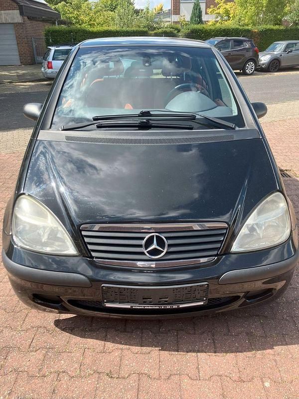 Schwarz Gebraucht 2003 Mercedes A140 Classic Kleinwagen | 690 € (Guter Preis) - Bild 1/4
