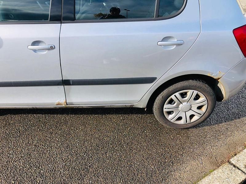 Gebraucht Skoda Fabia Ambiente 86 PS (63 kW) 2008 Silber Kleinwagen