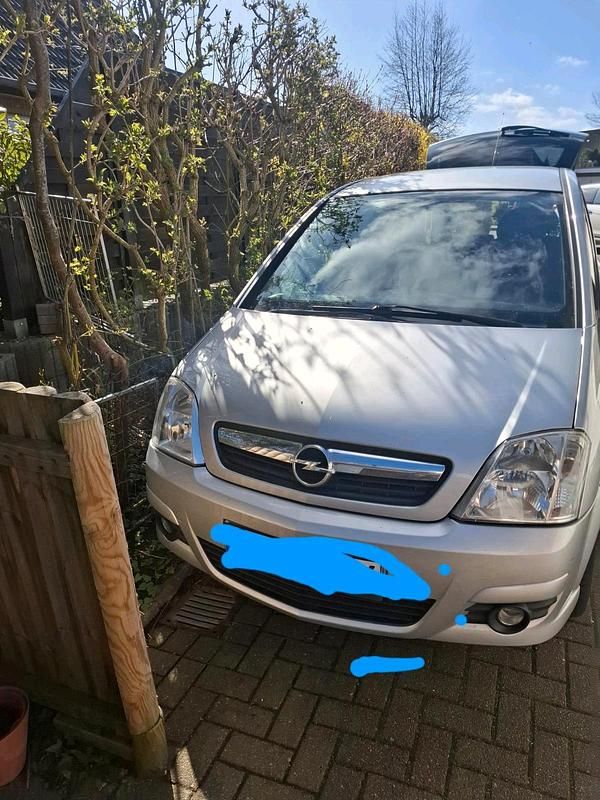 Usata Opel Meriva 75 CV (55 kW) 2007 Argento Monovolume