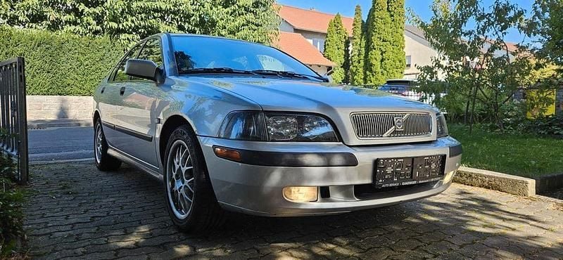 Silber Gebraucht 2002 Volvo S40 Comfort Limousine | 1.990 € (Guter Preis) - Bild 1/4