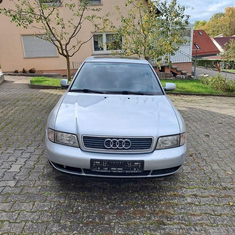 Gebraucht Audi A4 101 PS (74 kW) 1998 Silber Limousine