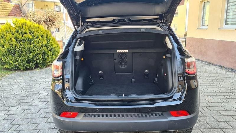 Gebraucht Jeep Compass Limited 140 PS (102 kW) 2017 Schwarz SUV