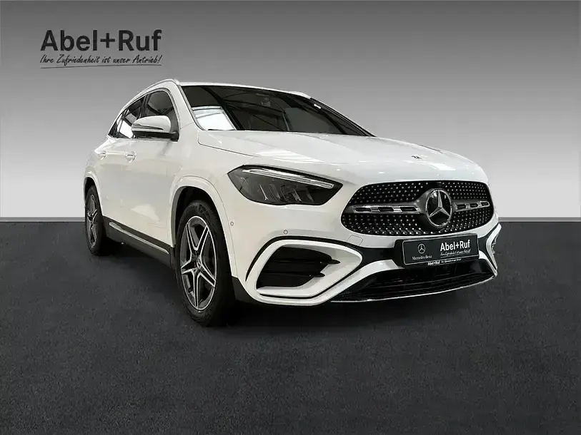 Gebraucht Mercedes GLA200 AMG 150 PS (110 kW) 2025 Weiß SUV