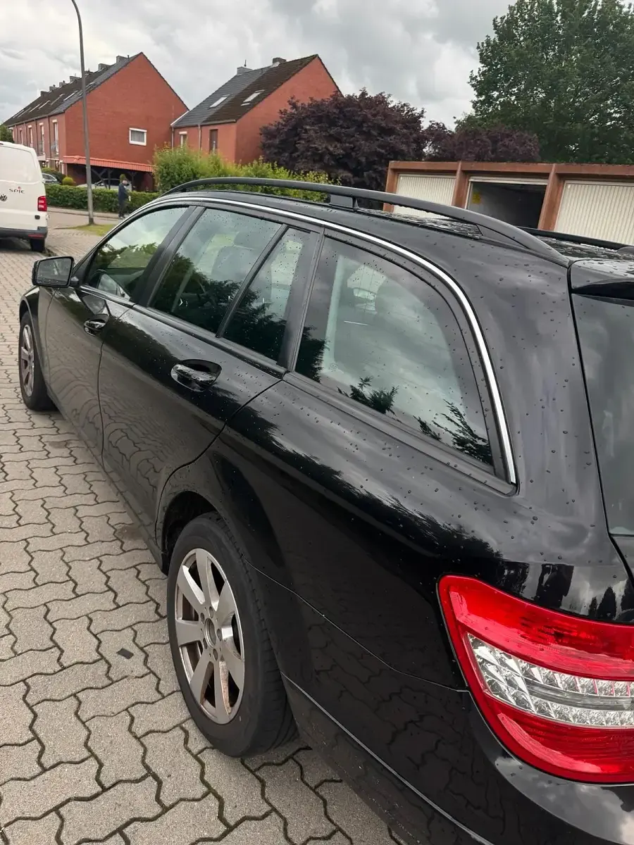 Gebraucht Mercedes C200 136 PS (100 kW) 2010 Schwarz Kombi