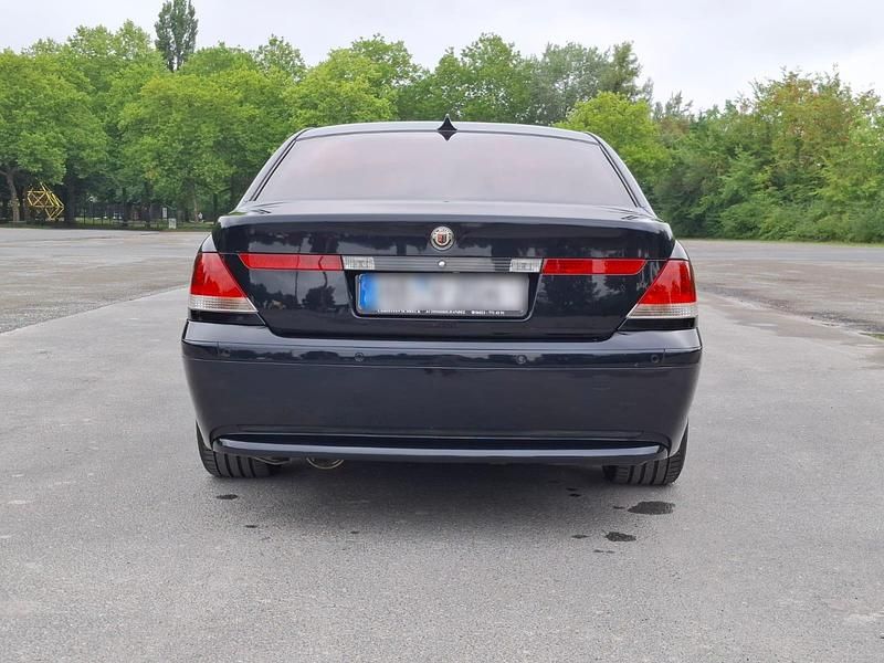 Gebraucht BMW 745 333 PS (244 kW) 2004 Schwarz Limousine