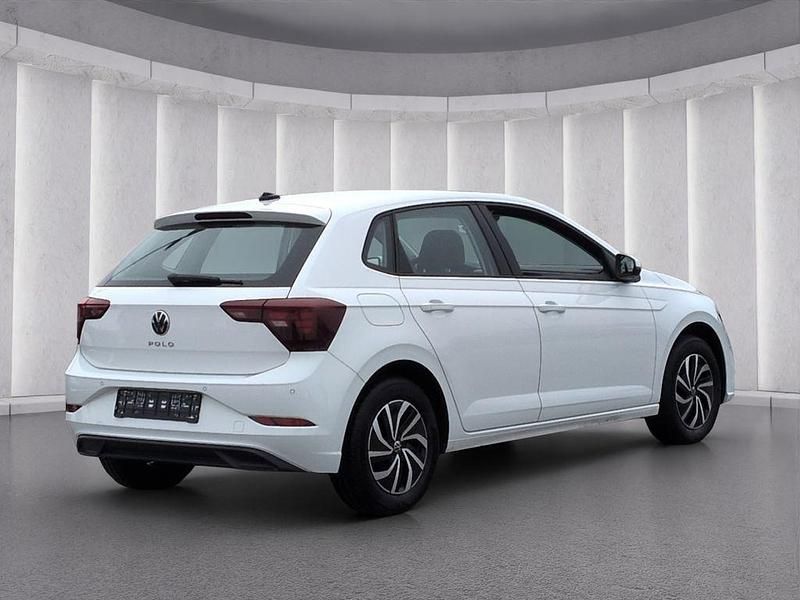 Gebraucht VW Polo 95 PS (69 kW) 2022 Weiss Kleinwagen