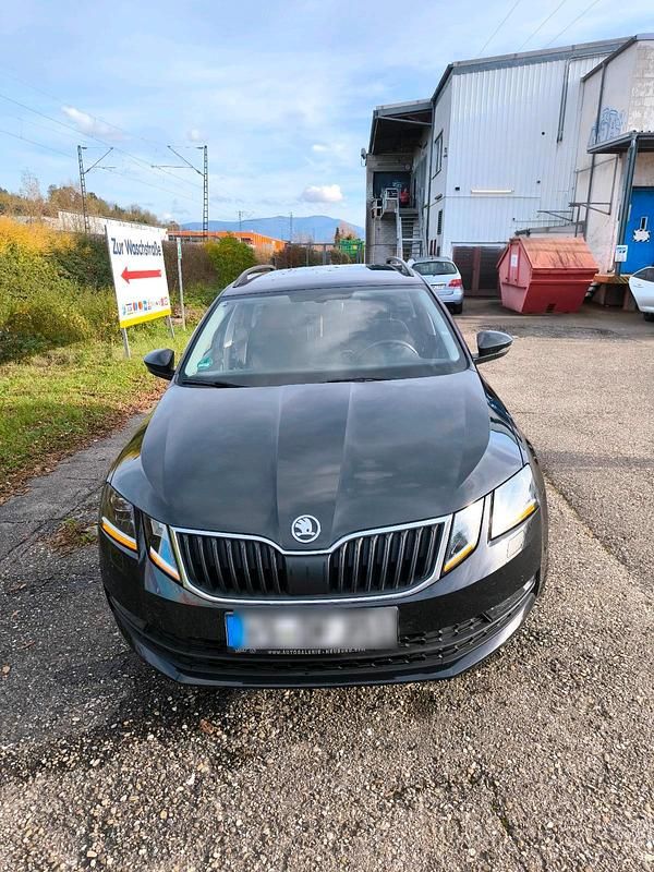 Schwarz Gebraucht 2019 Skoda Octavia Style Kombi | 14.500 € (Guter Preis) - Bild 1/4
