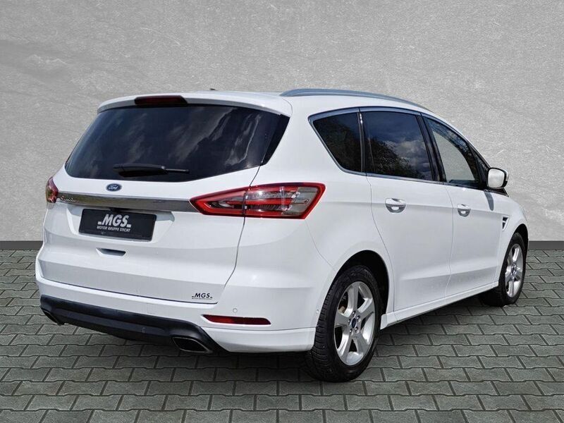 Gebraucht Ford S-MAX Titanium 190 PS (139 kW) 2019 Frost weiß Van / Kleinbus