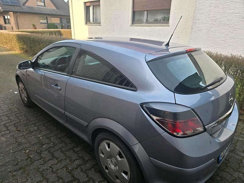 Gebraucht Opel Astra GTC 105 PS (77 kW) 2006 Grau Coupé