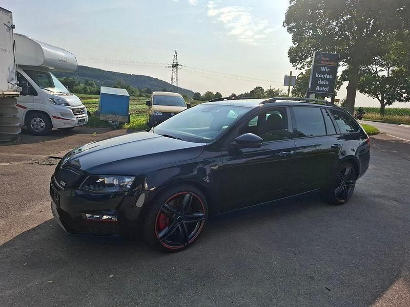Schwarz Gebraucht 2015 Skoda Octavia RS Kombi | 12.990 € (Guter Preis) - Bild 1/4